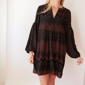 Long-sleeved patterned boho mini dress